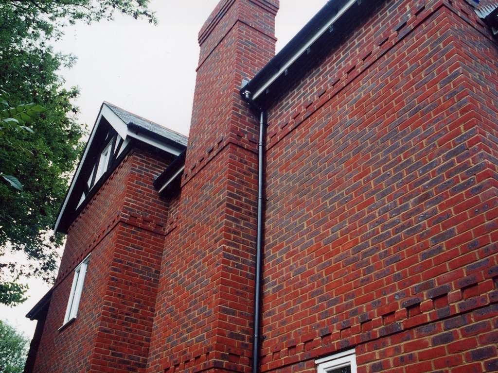 A MCP1106 house with a chimney.