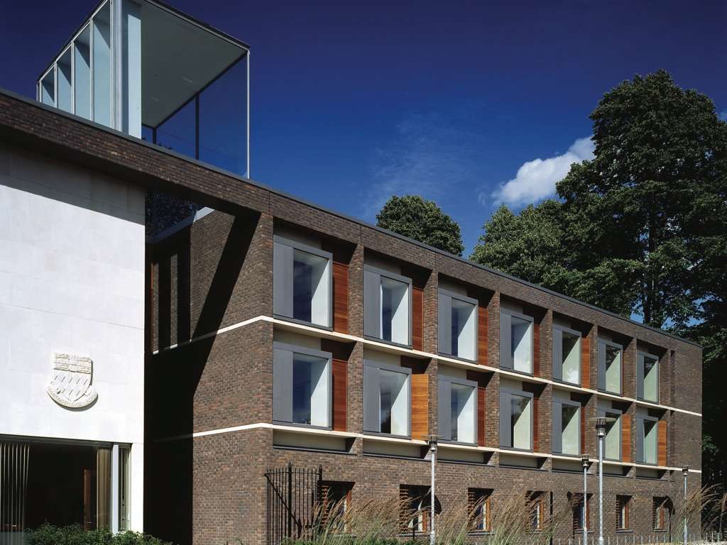 A MCP1117 building with a blue sky.