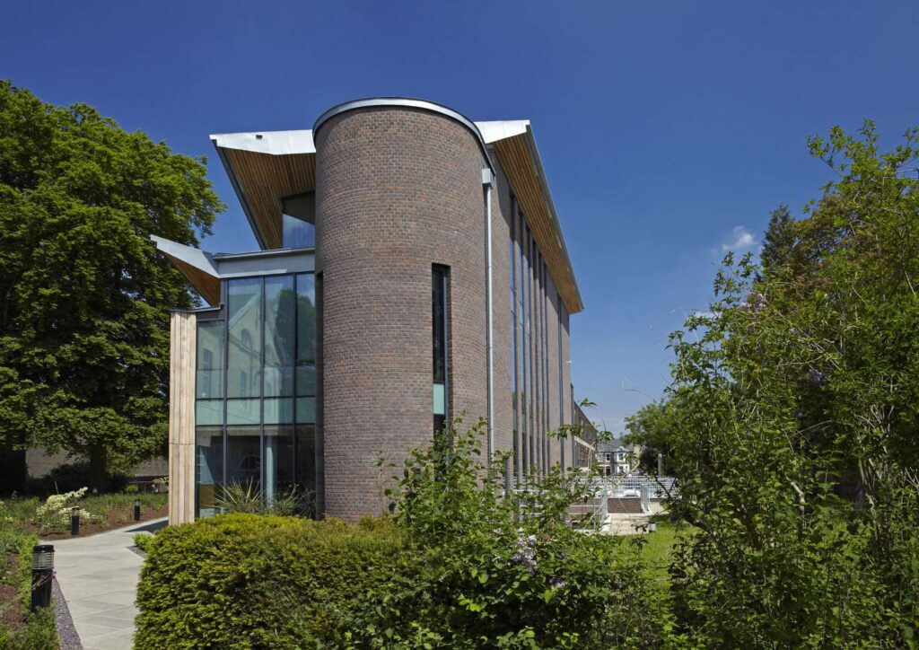 A MCP1117 building with a green roof.