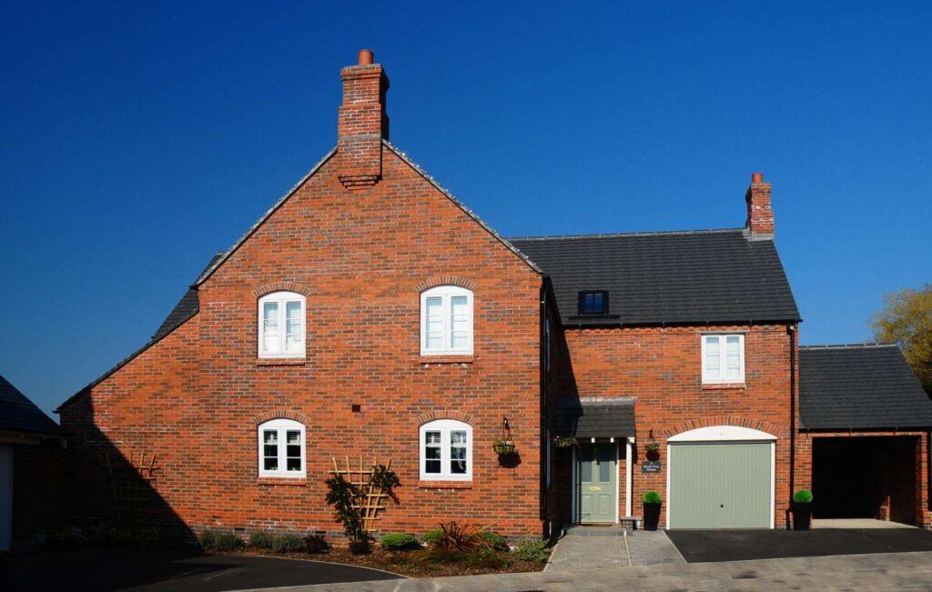 A MCP1119 house with a garage.