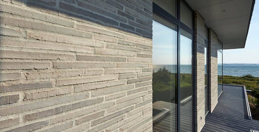 A modern MCPN034 wall overlooking the ocean.