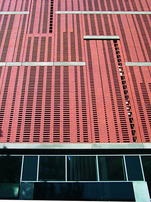 A MCPH041 building with a window on the side.
